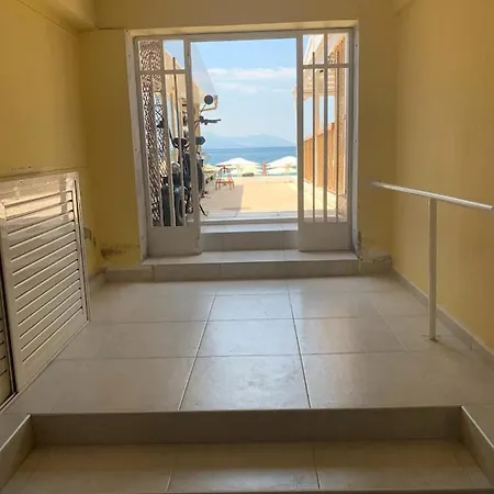 Eve's House לוטראקי
