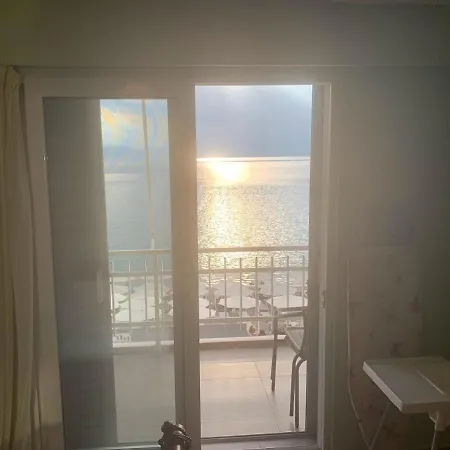 Eve's House * Лоутраки